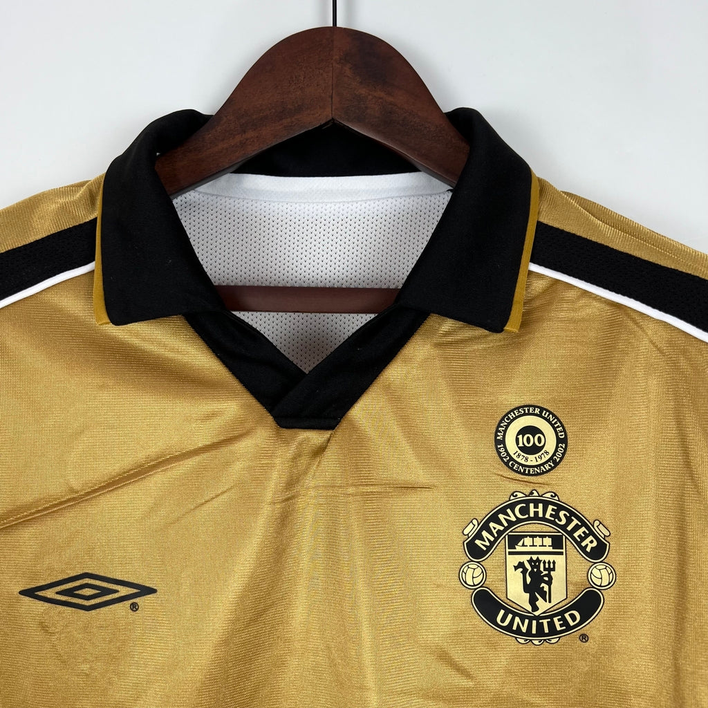 Jersey Retro Manchester United 2001 Fan