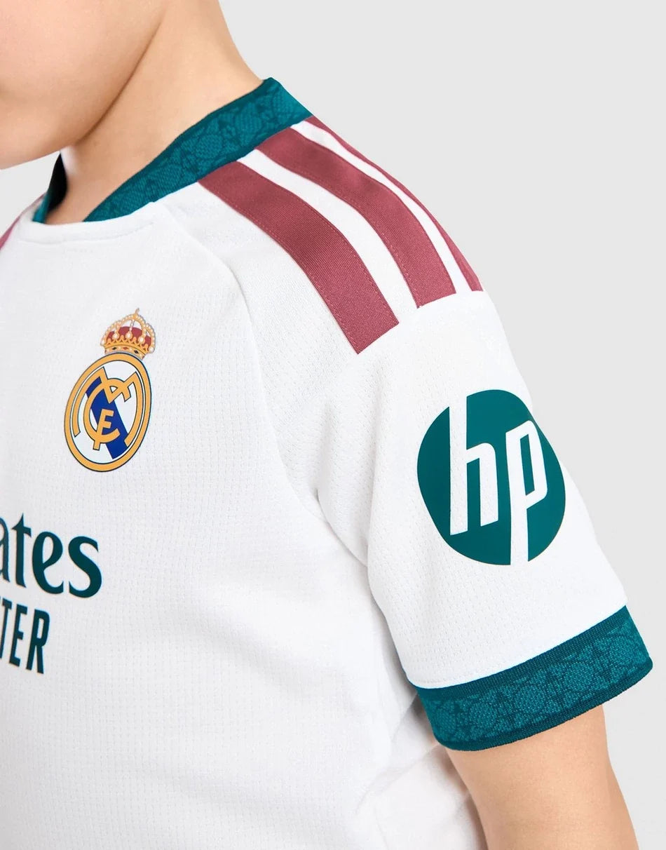 Kids Kit Real Madrid 2026/27 I Fan