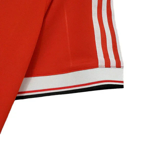 Jersey Retro Manchester United 1983 Fan
